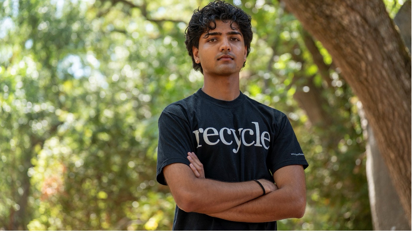 Divyansh Agrawal (16, USA)